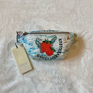 Gucci White and Blue Strawberry Print Belt Bag
